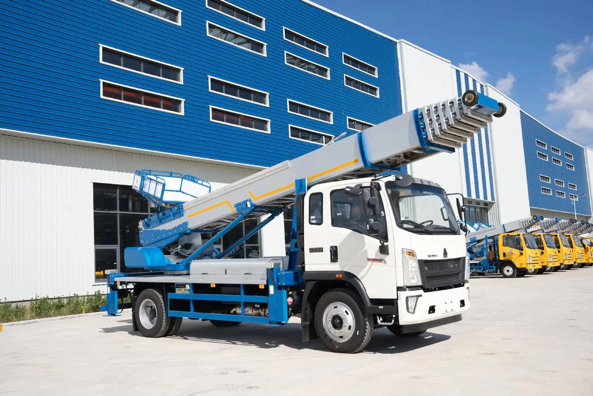 毛感乡出租云梯车高空作业车 建筑垃圾搬运